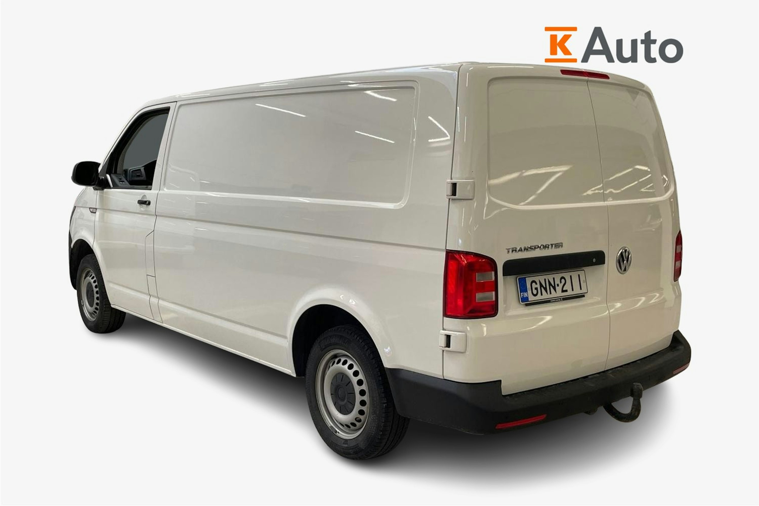valkoinen Volkswagen Transporter 2019 kuva 2.