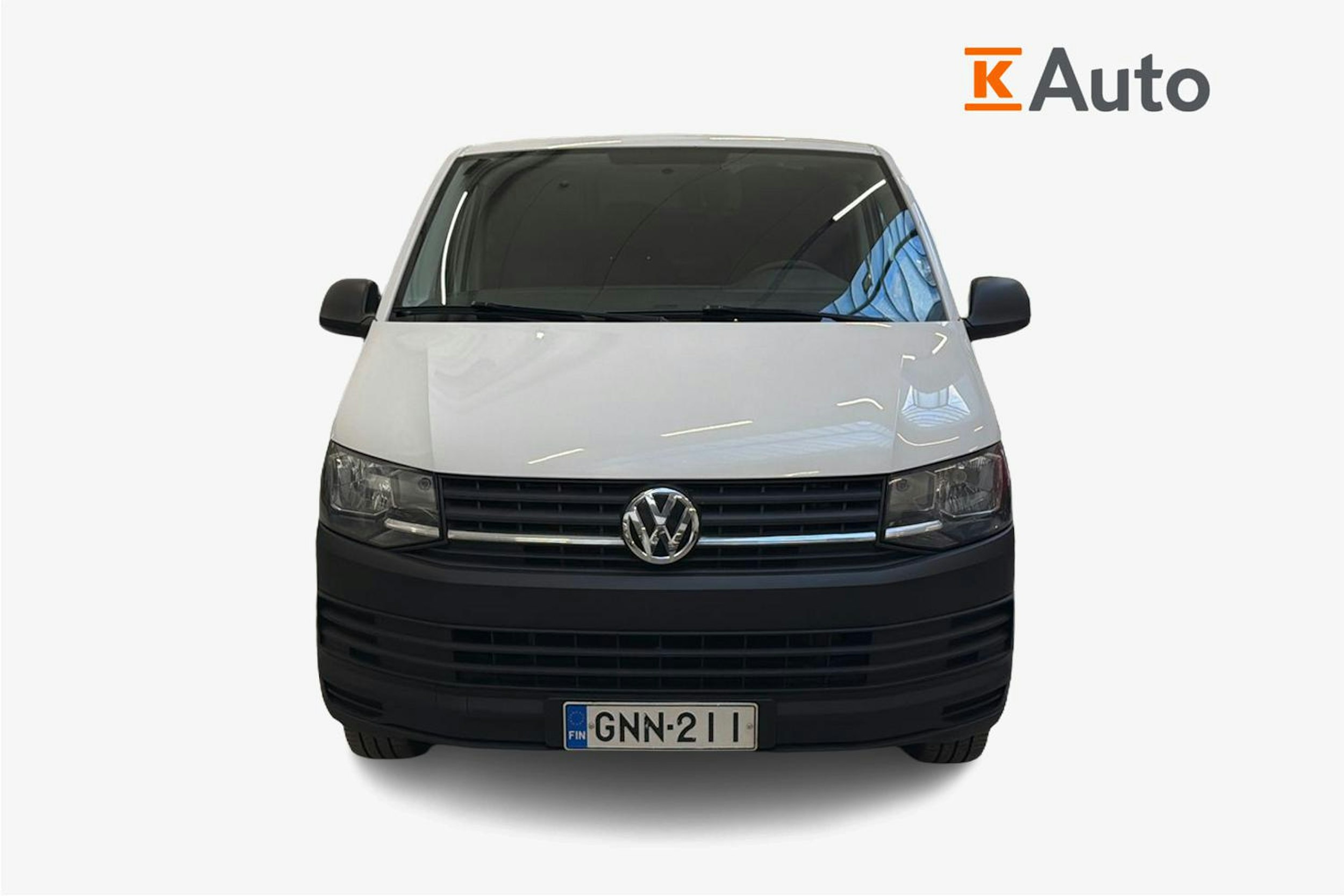valkoinen Volkswagen Transporter 2019 kuva 5.