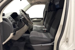 Valkoinen Volkswagen Transporter 2019 kuva 8.