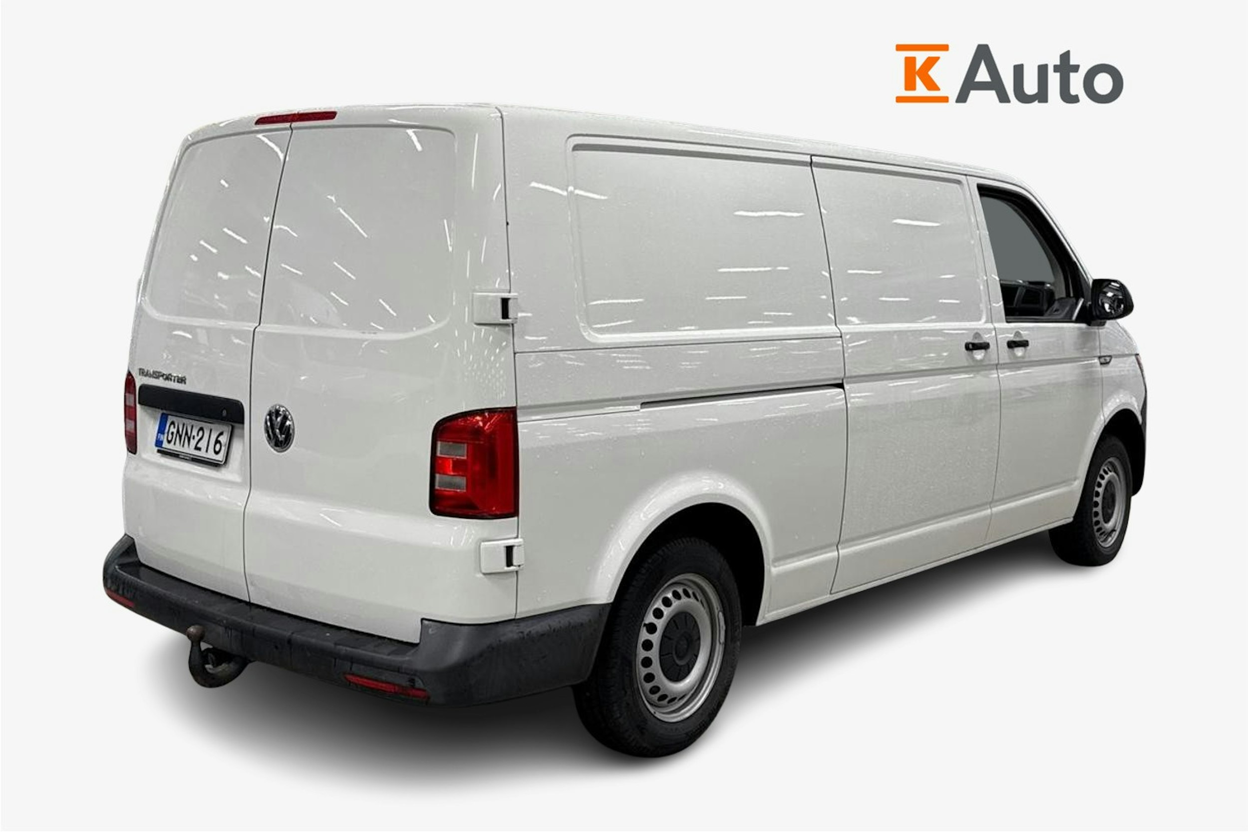 Valkoinen Volkswagen Transporter 2019 kuva 2.