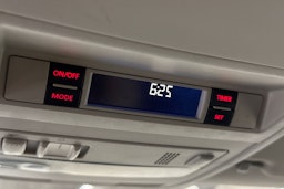 Valkoinen Volkswagen Transporter 2019 kuva 20.