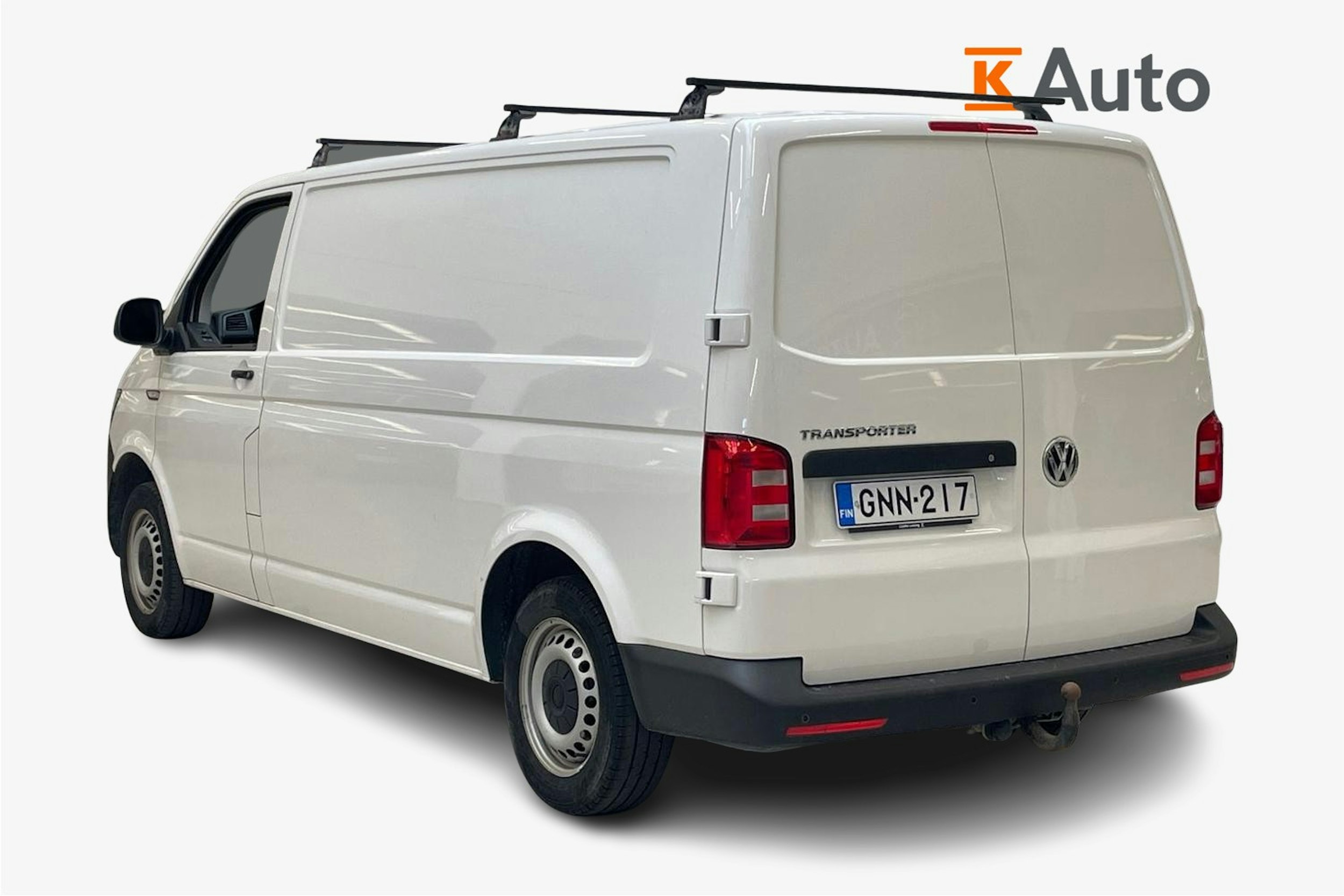 valkoinen Volkswagen Transporter 2019 kuva 2.