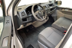 valkoinen Volkswagen Transporter 2019 kuva 7.