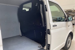 valkoinen Volkswagen Transporter 2019 kuva 14.