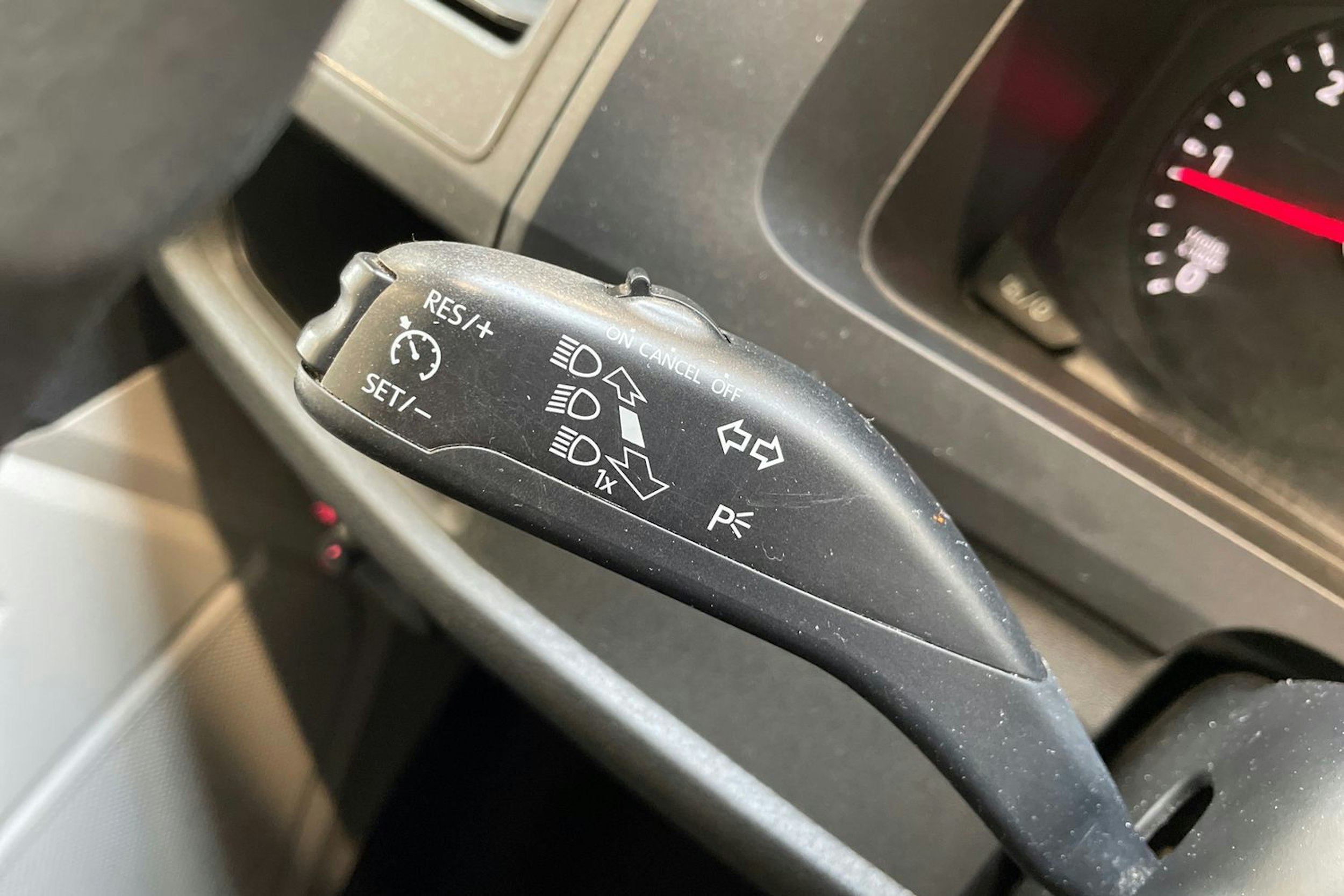 valkoinen Volkswagen Transporter 2019 kuva 21.
