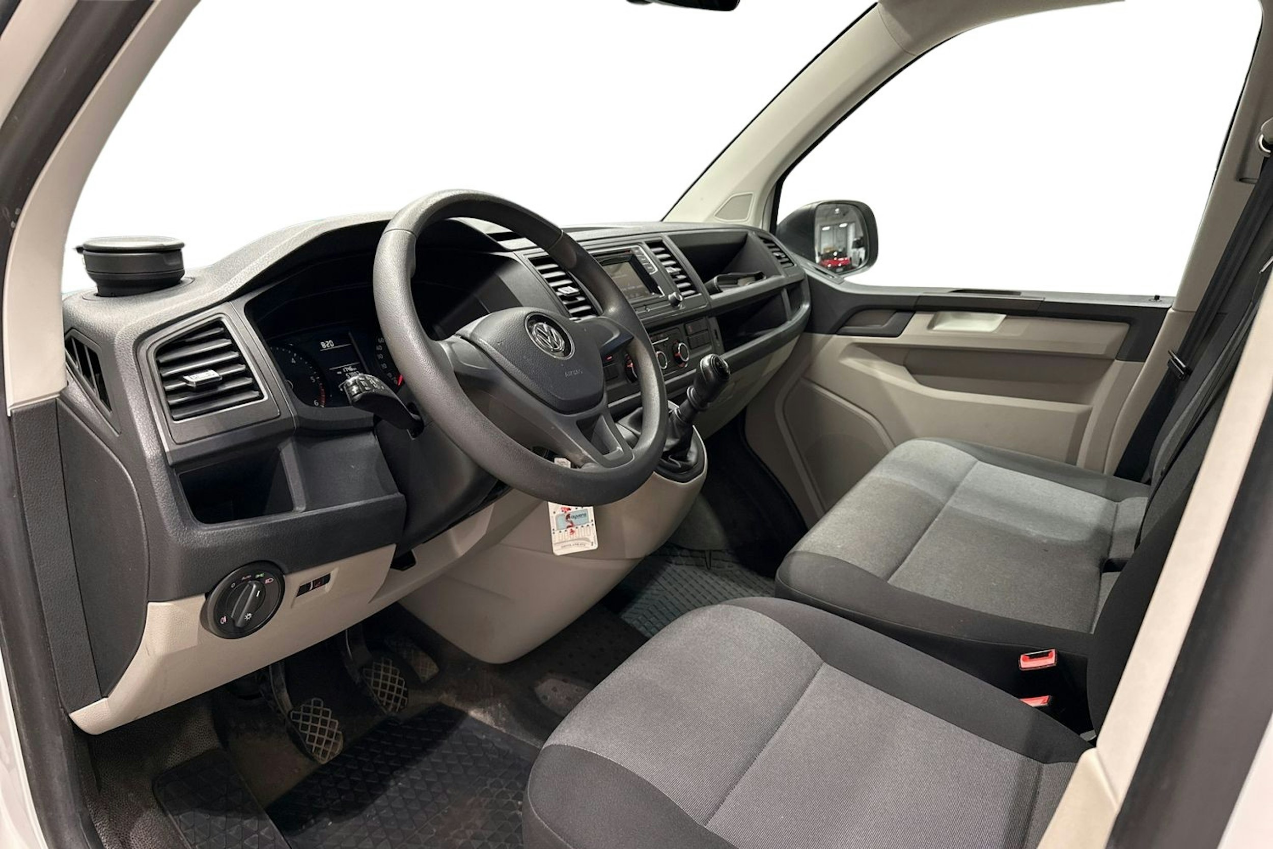 Valkoinen Volkswagen TRANSPORTER 2019 kuva 7.