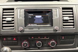 Valkoinen Volkswagen TRANSPORTER 2019 kuva 13.