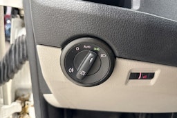 Valkoinen Volkswagen TRANSPORTER 2019 kuva 18.