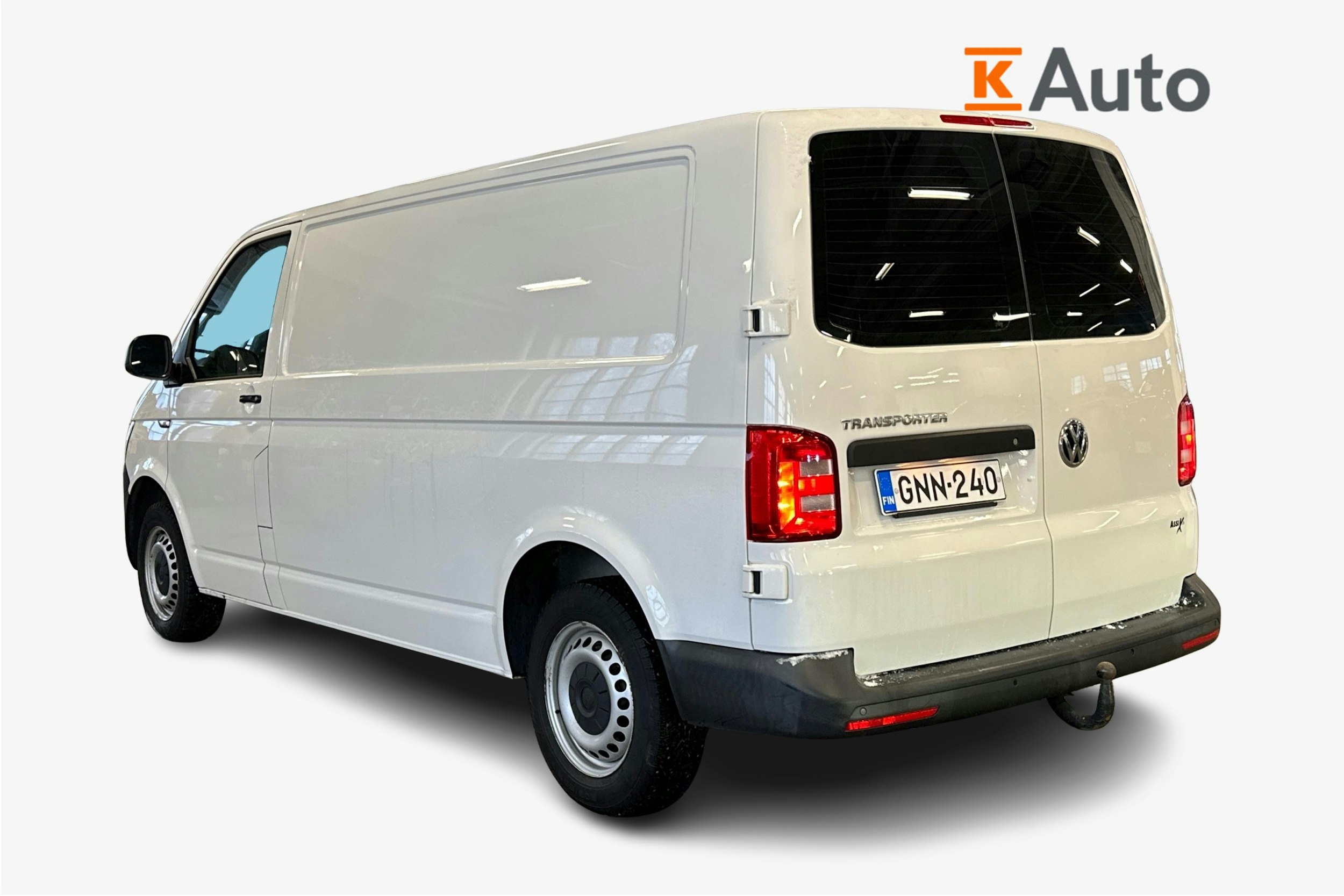 valkoinen Volkswagen Transporter 2019 kuva 2.