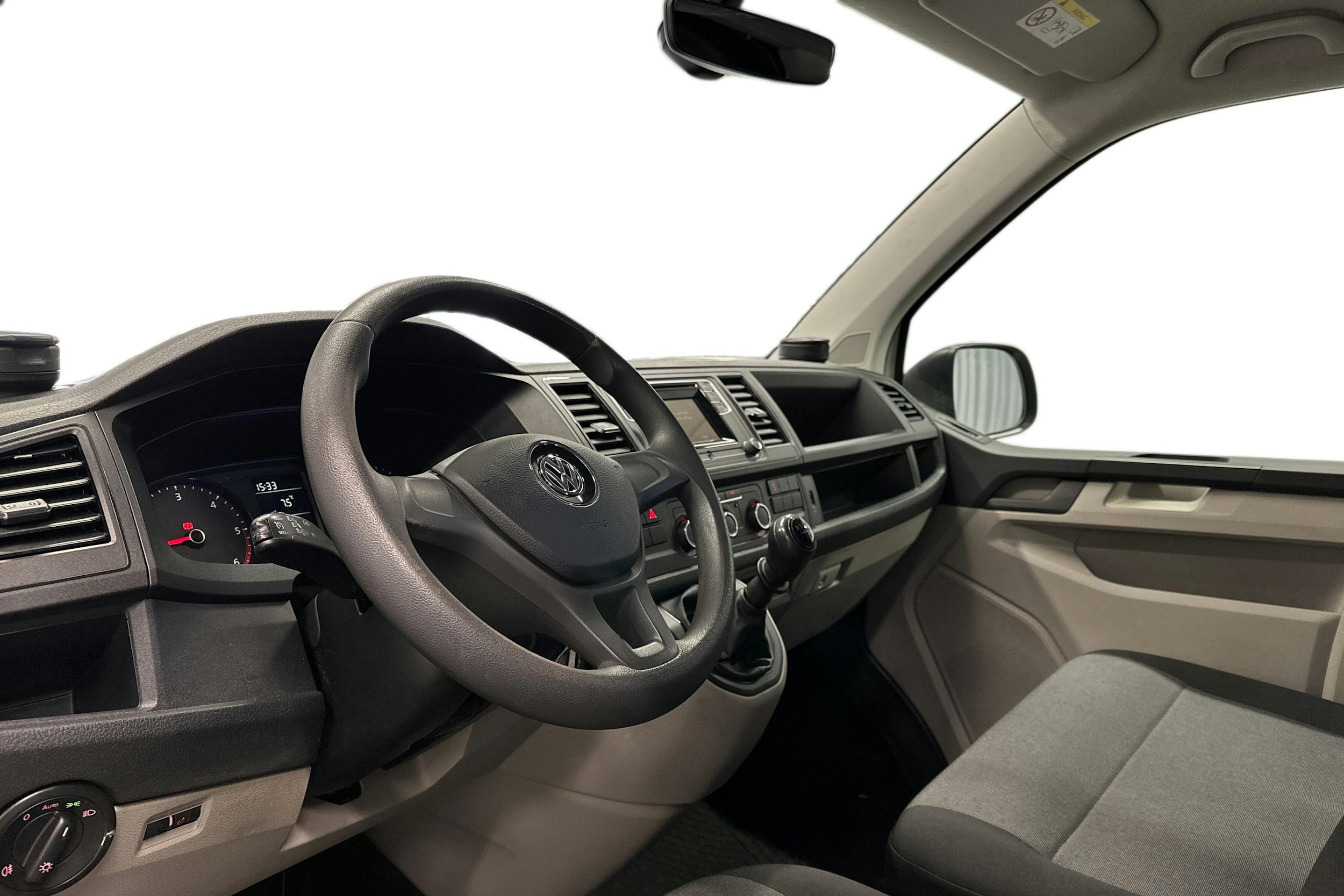 valkoinen Volkswagen Transporter 2019 kuva 8.