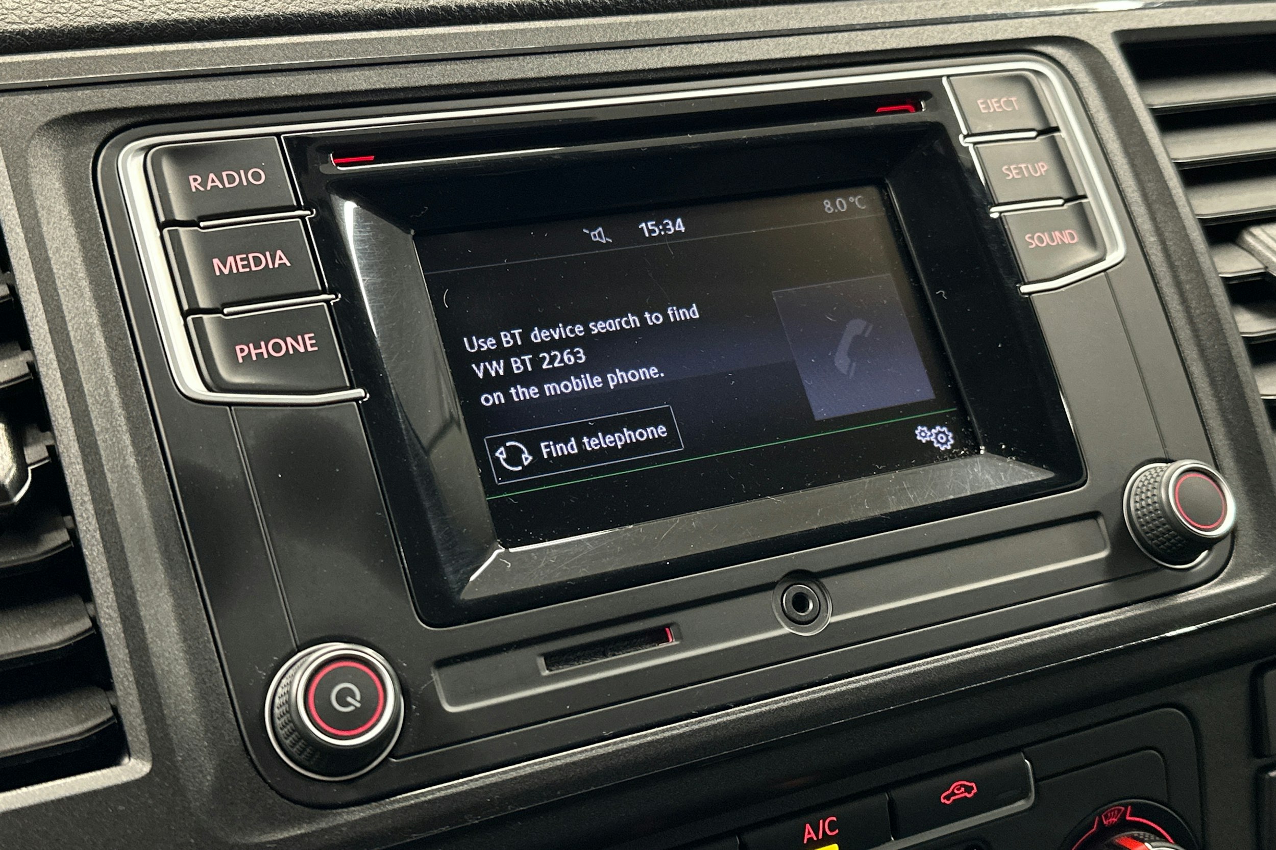 valkoinen Volkswagen Transporter 2019 kuva 19.