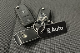 valkoinen Volkswagen Transporter 2019 kuva 24.