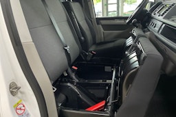 Valkoinen Volkswagen TRANSPORTER 2019 kuva 14.