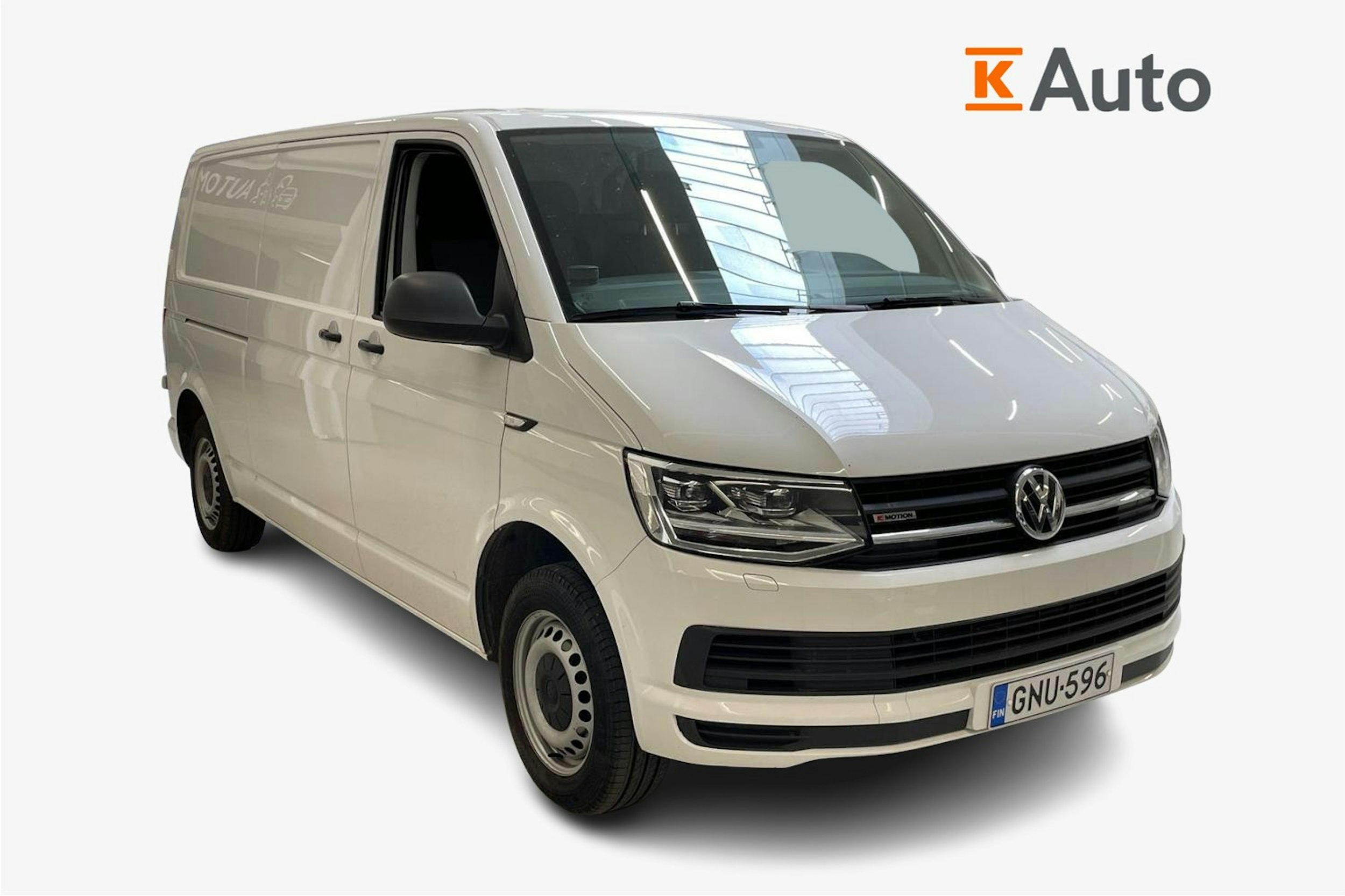 valkoinen Volkswagen Transporter 2019 kuva 1.