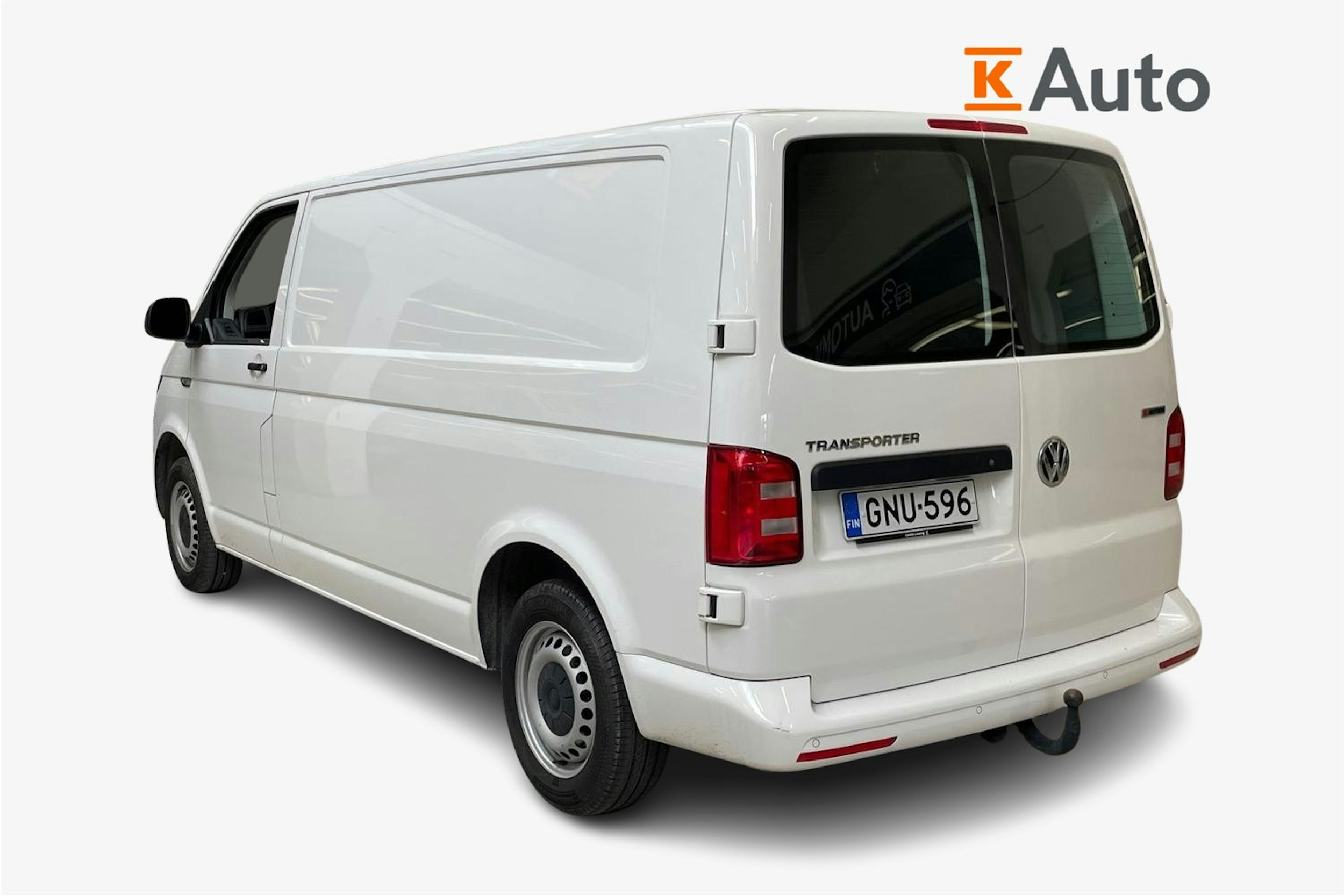 valkoinen Volkswagen Transporter 2019 kuva 2.