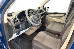sininen Volkswagen Transporter 2019 kuva 7.