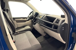 sininen Volkswagen Transporter 2019 kuva 9.