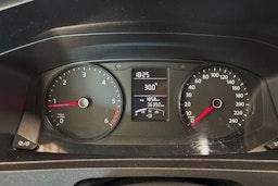 sininen Volkswagen Transporter 2019 kuva 14.