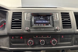 sininen Volkswagen Transporter 2019 kuva 18.