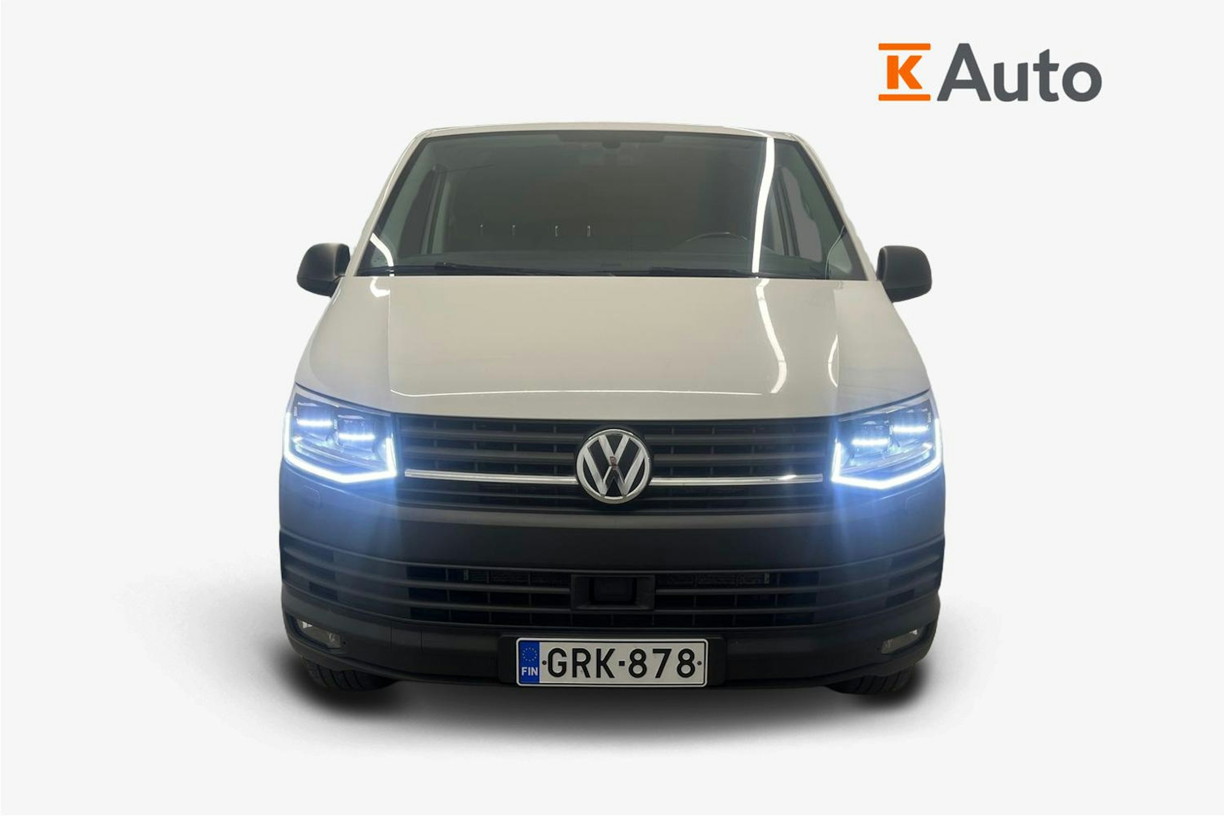 valkoinen Volkswagen Transporter 2019 kuva 5.