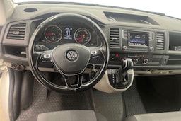 valkoinen Volkswagen Transporter 2019 kuva 9.