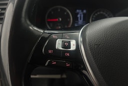 valkoinen Volkswagen Transporter 2019 kuva 20.