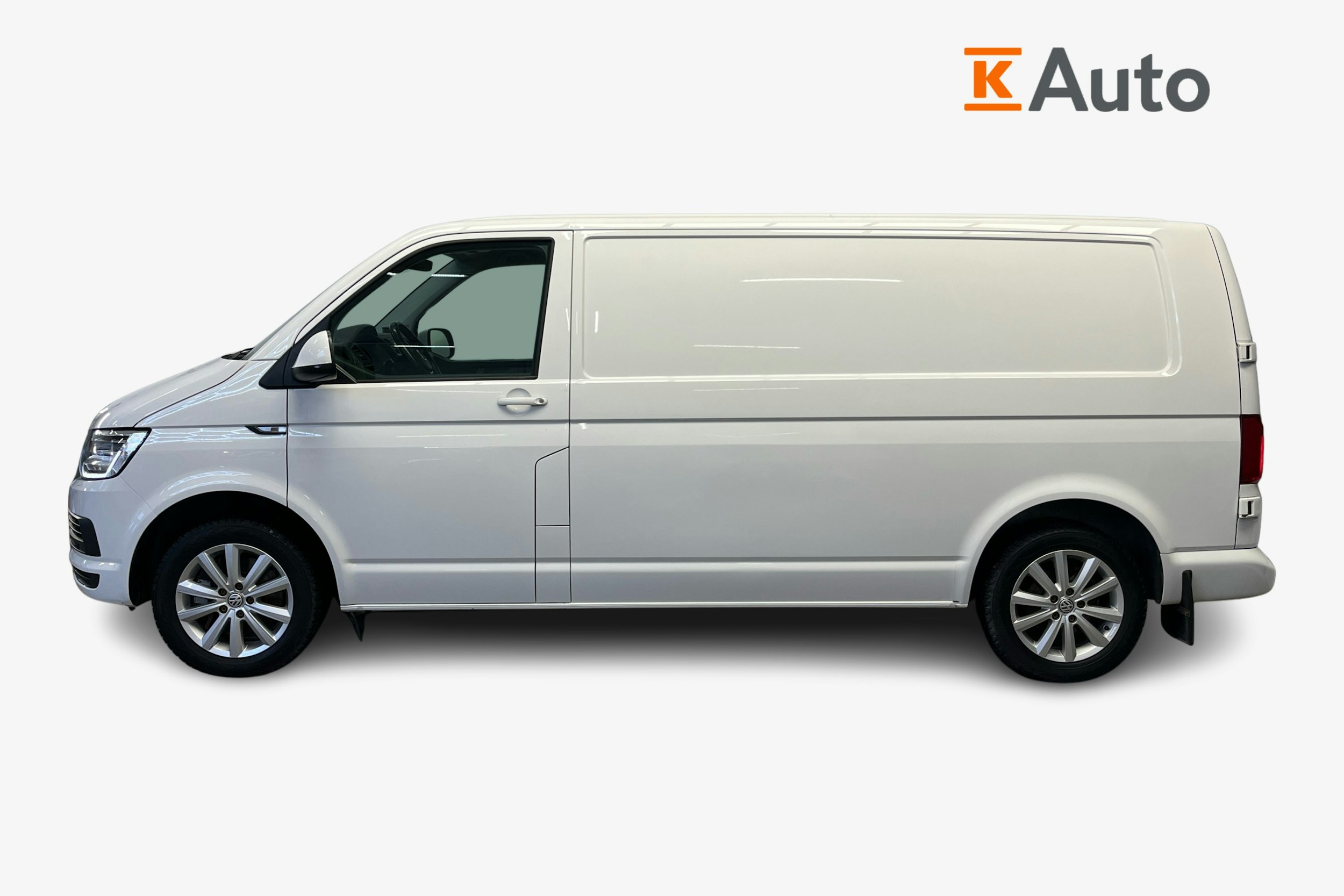 valkoinen Volkswagen Transporter 2019 kuva 5.