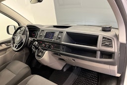 valkoinen Volkswagen Transporter 2019 kuva 7.