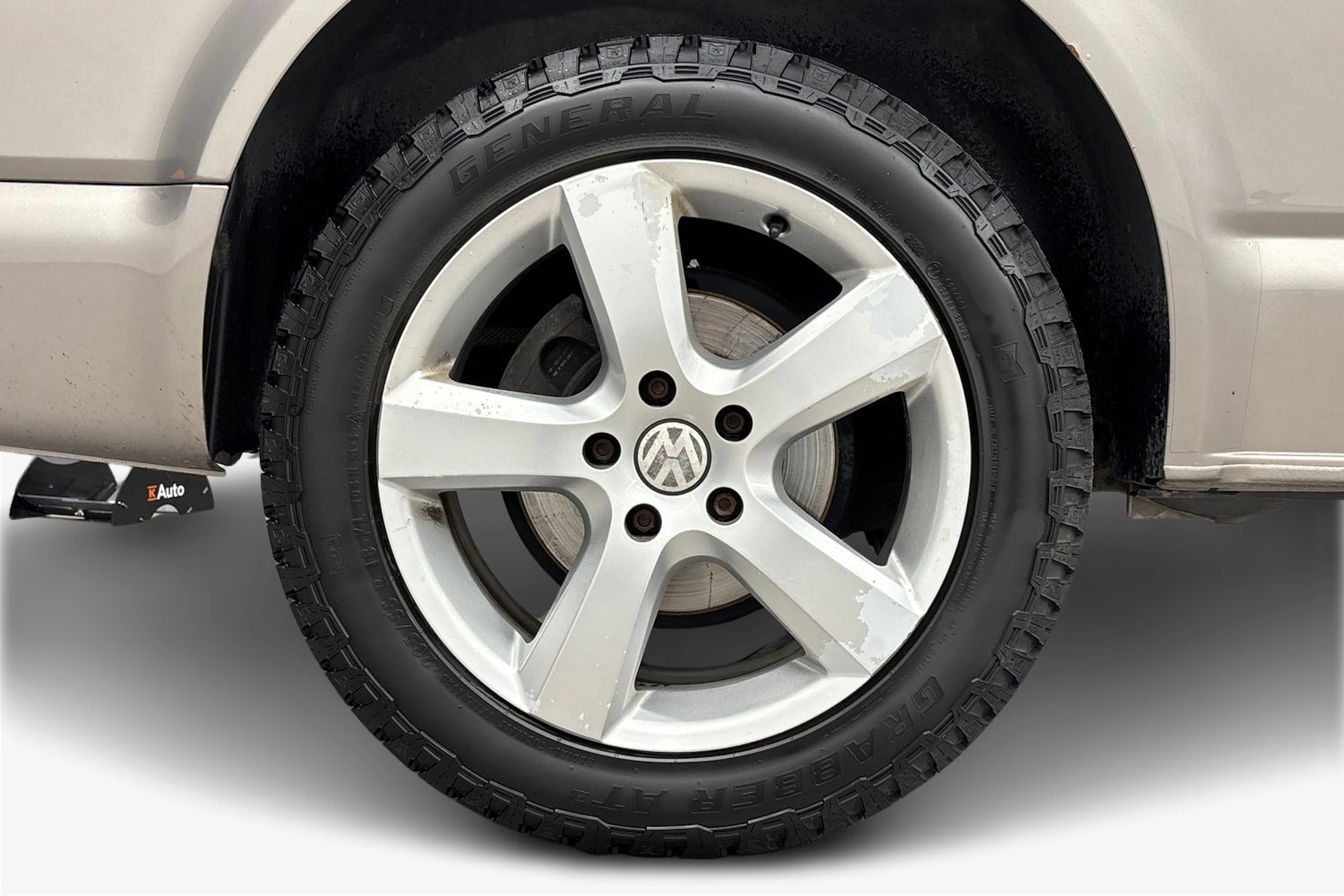 met. ruskea (beige) Volkswagen Transporter 2019 kuva 9.