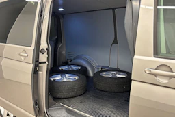 met. ruskea (beige) Volkswagen Transporter 2019 kuva 15.