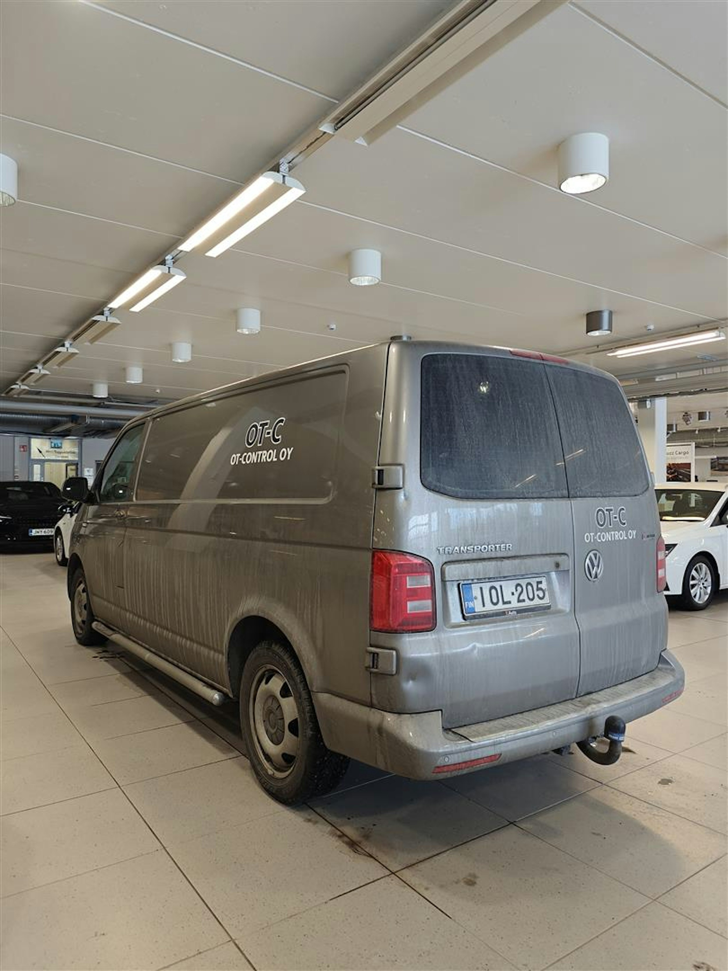 ruskea (beige) Volkswagen Transporter 2019 kuva 2.