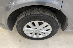 harmaa Volkswagen Transporter 2019 kuva 9.