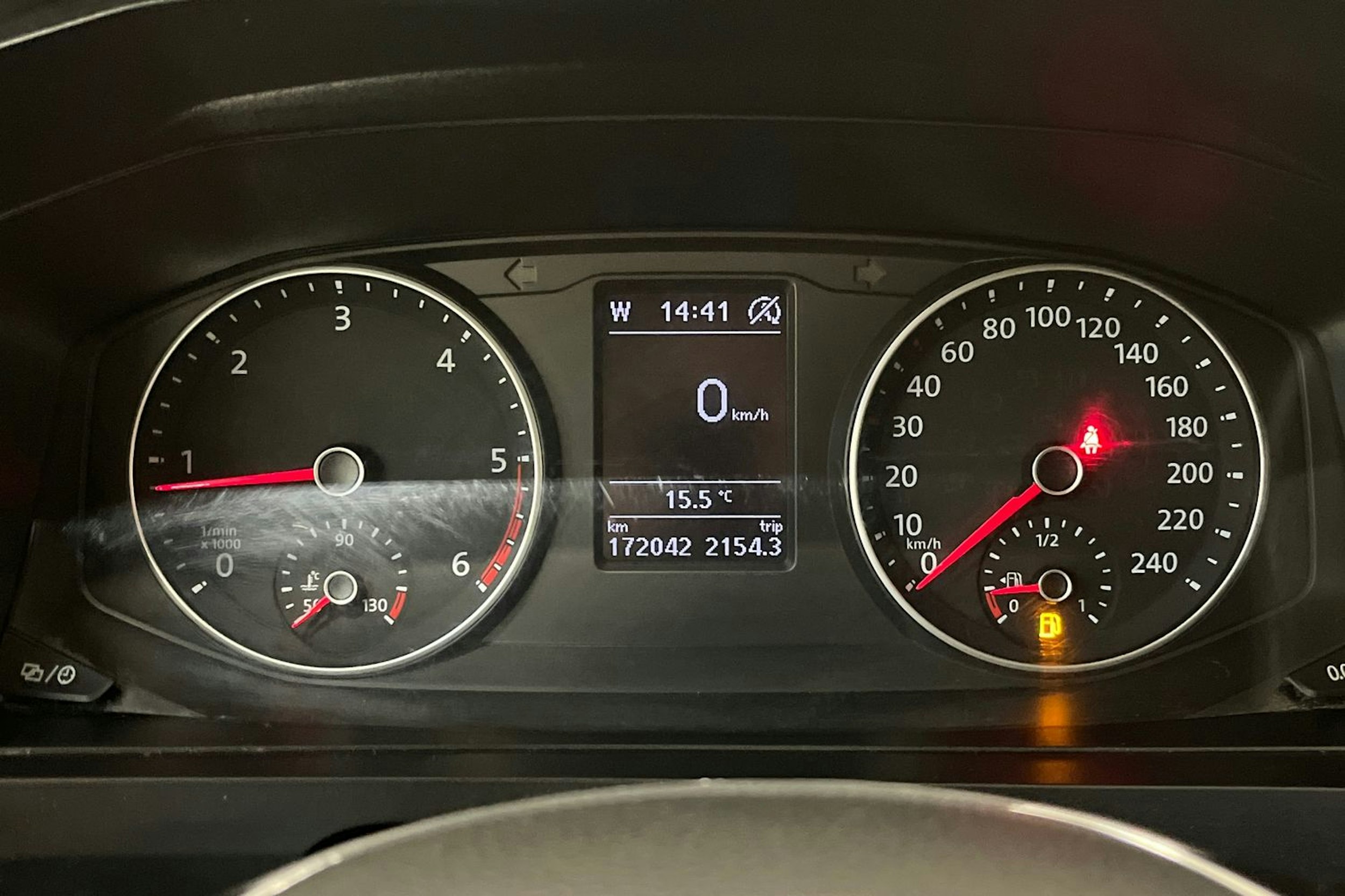 harmaa Volkswagen Transporter 2019 kuva 13.