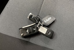 harmaa Volkswagen Transporter 2019 kuva 19.