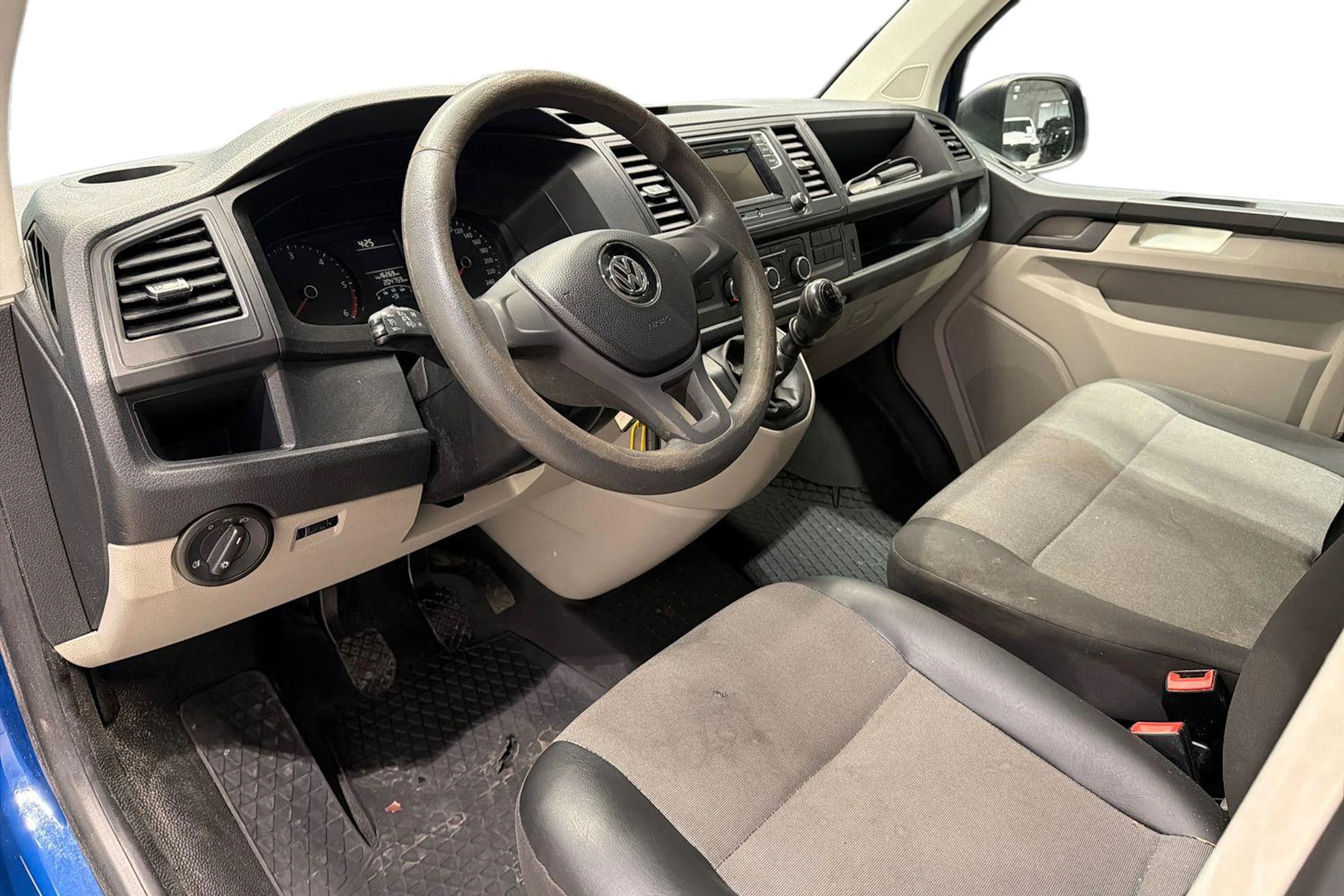 sininen Volkswagen Transporter 2019 kuva 8.