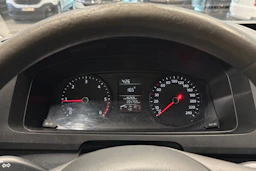 sininen Volkswagen Transporter 2019 kuva 17.