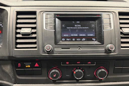 sininen Volkswagen Transporter 2019 kuva 18.