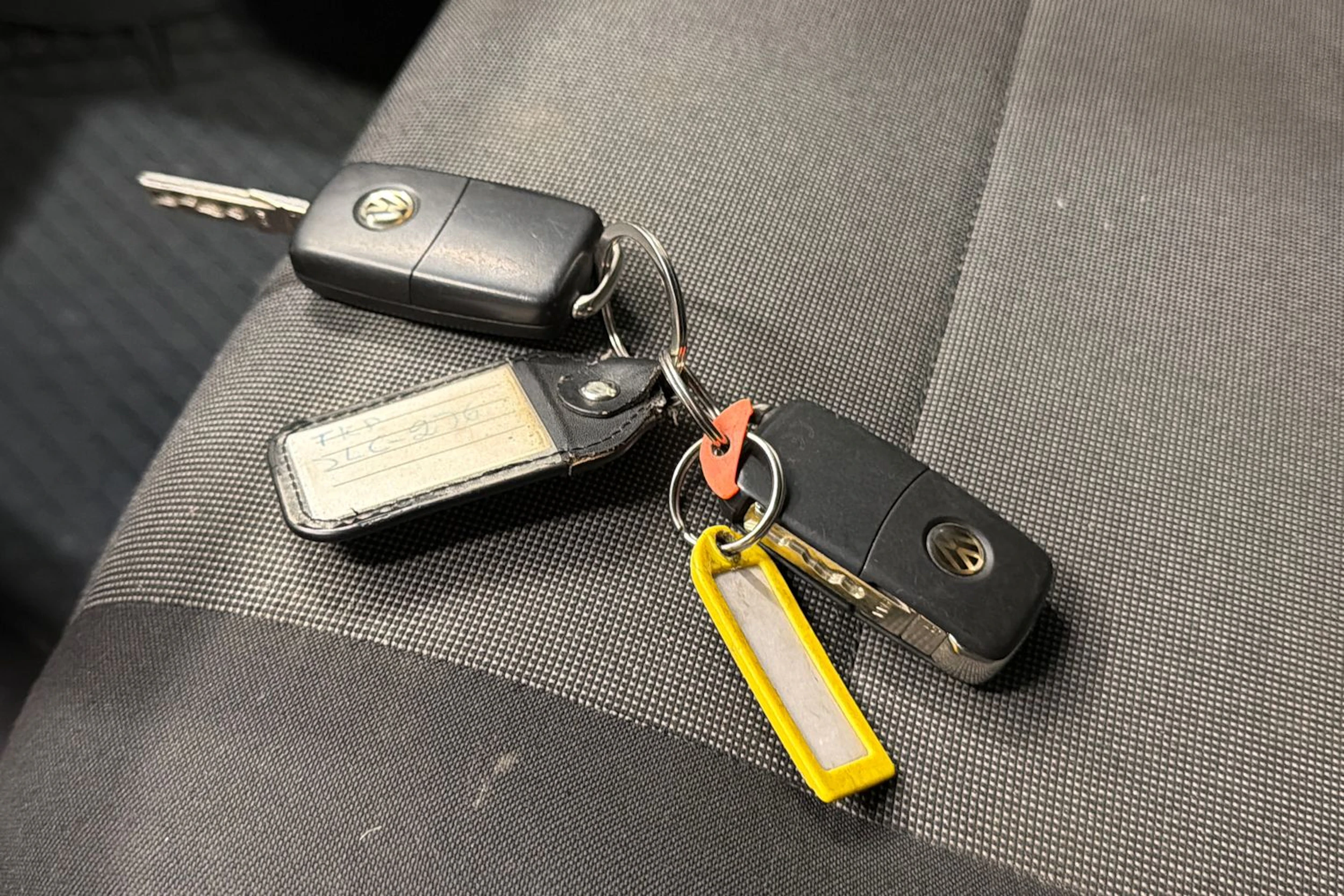 sininen Volkswagen Transporter 2019 kuva 21.