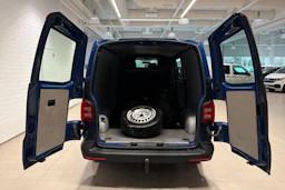 sininen Volkswagen Transporter 2019 kuva 24.