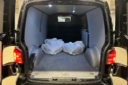 musta Volkswagen Transporter 2019 kuva 18.
