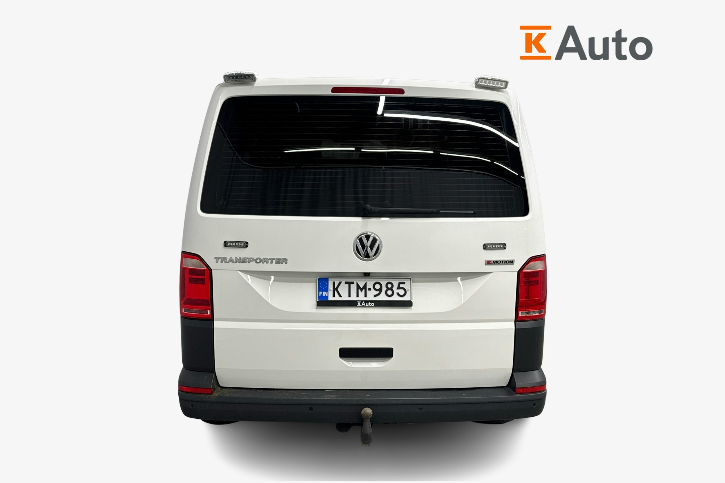 valkoinen Volkswagen Transporter 2019 kuva 3.