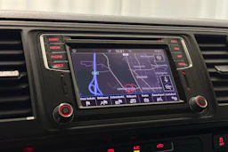 keltainen Volkswagen Transporter 2019 kuva 22.