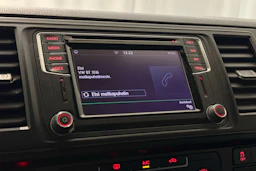keltainen Volkswagen Transporter 2019 kuva 23.