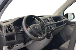 valkoinen Volkswagen Transporter 2019 kuva 6.