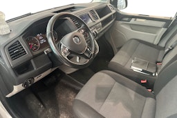 valkoinen Volkswagen Transporter 2019 kuva 3.