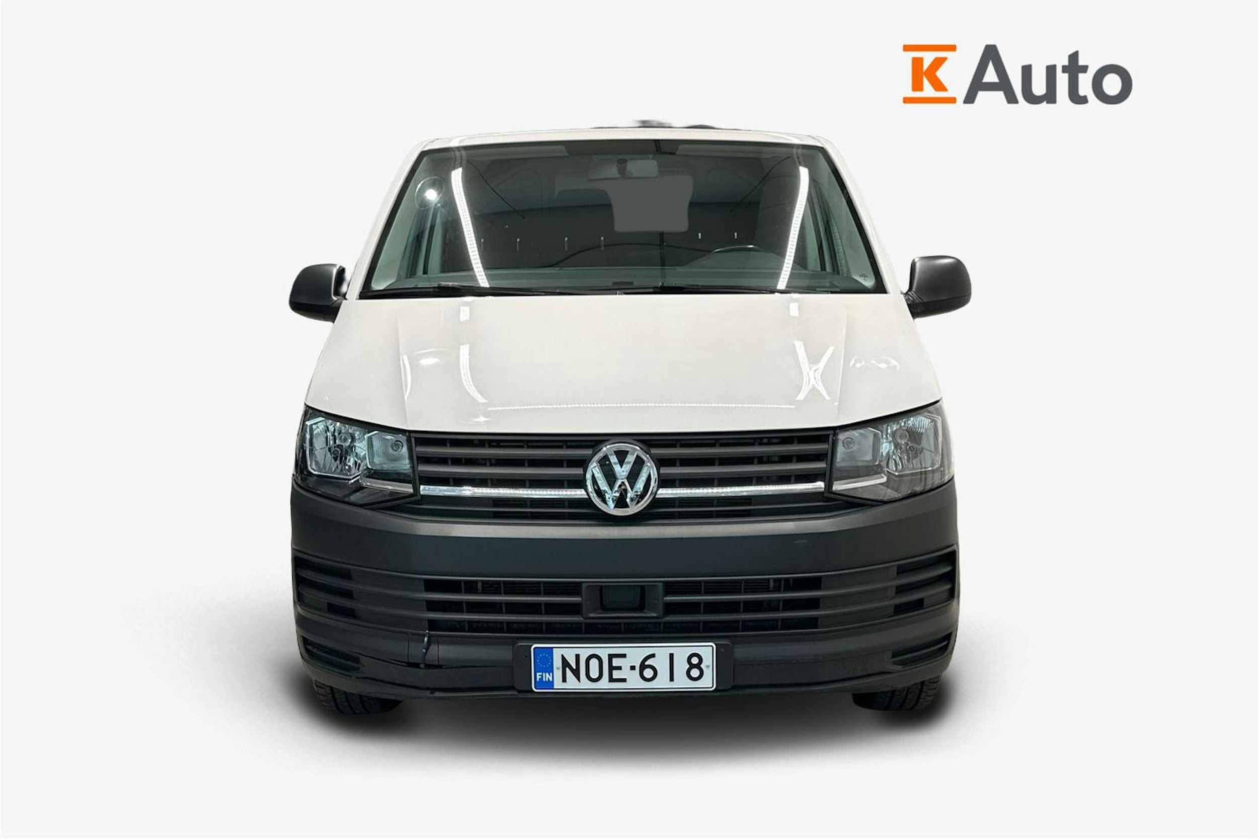 valkoinen Volkswagen Transporter 2019 kuva 4.
