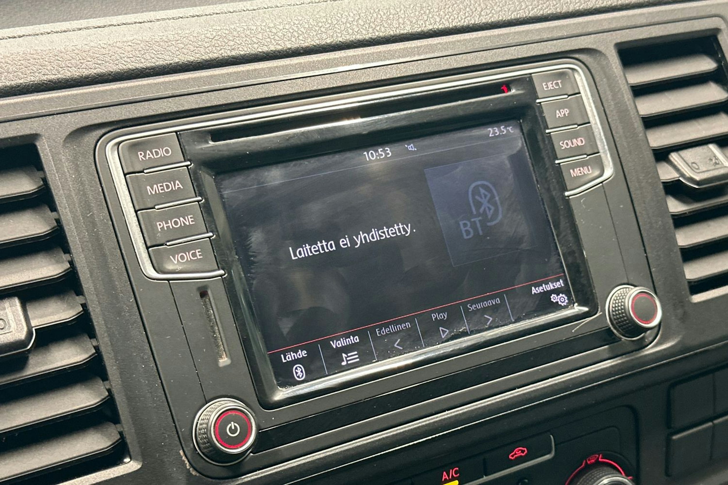 valkoinen Volkswagen Transporter 2019 kuva 17.