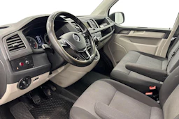 valkoinen Volkswagen Transporter 2019 kuva 6.