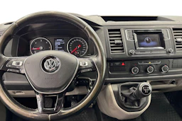 valkoinen Volkswagen Transporter 2019 kuva 7.