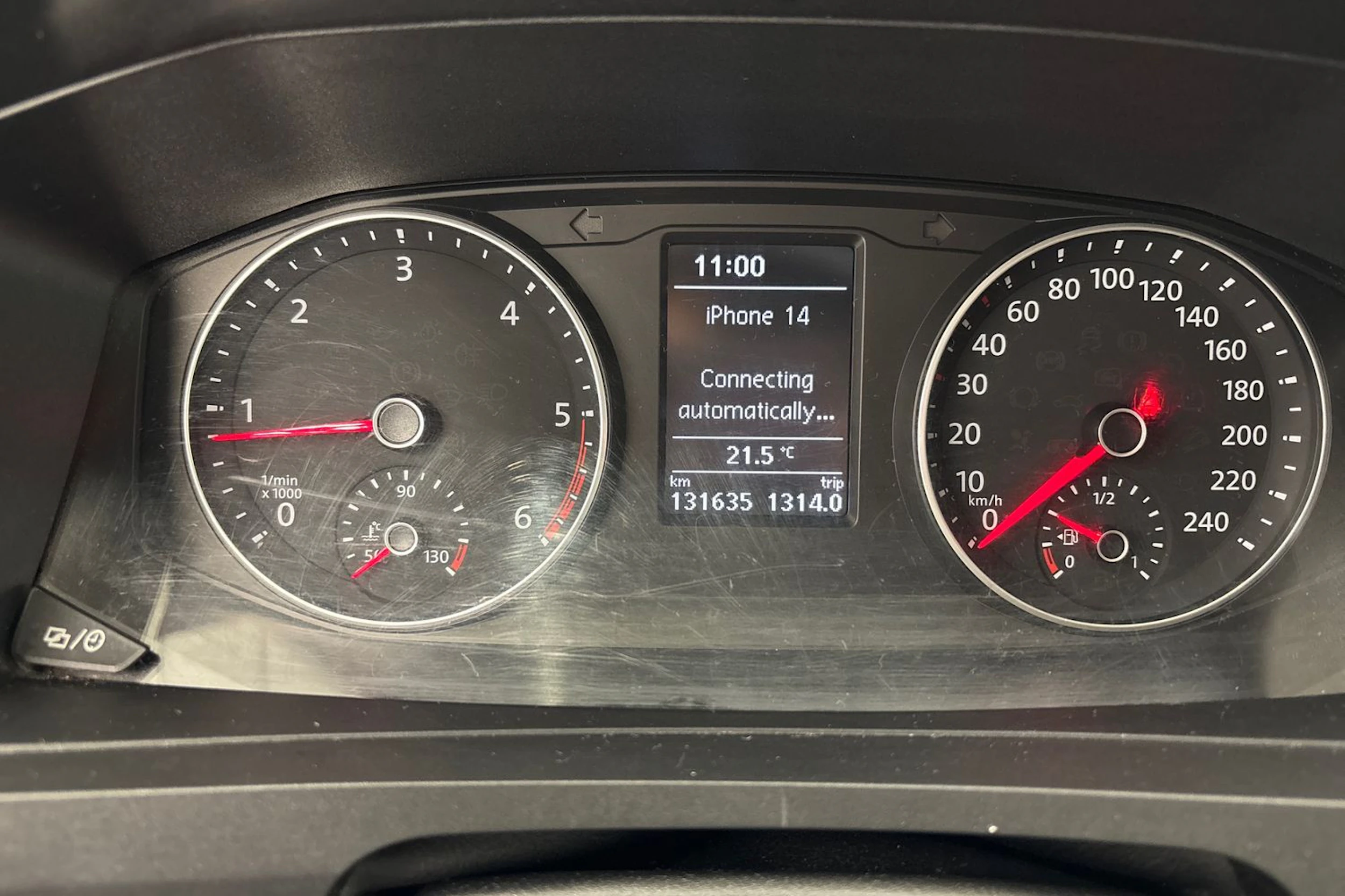 valkoinen Volkswagen Transporter 2019 kuva 10.